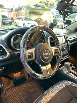 جیپ گراند شیرۆکی